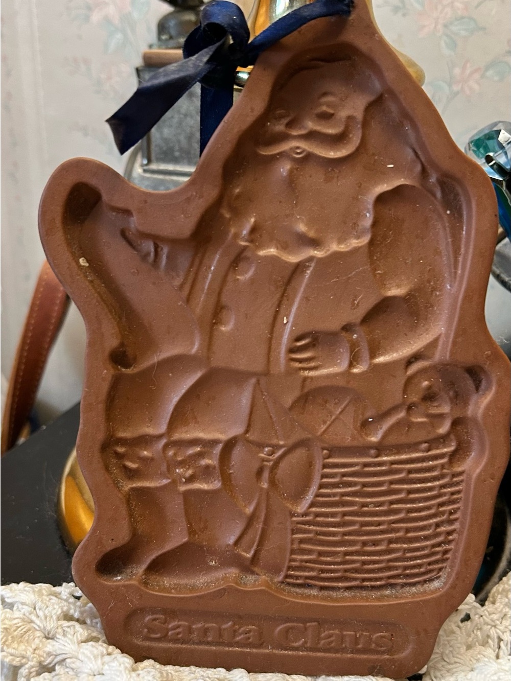 Longaberger Brown Santa Claus Molded Figure